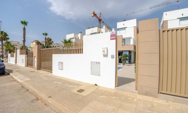 Resale - Villa -
Guardamar del Segura - El Raso
