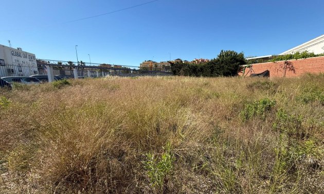 Resale - Plot / Land -
Orihuela Costa - La Regia