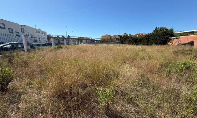 Resale - Plot / Land -
Orihuela Costa - La Regia
