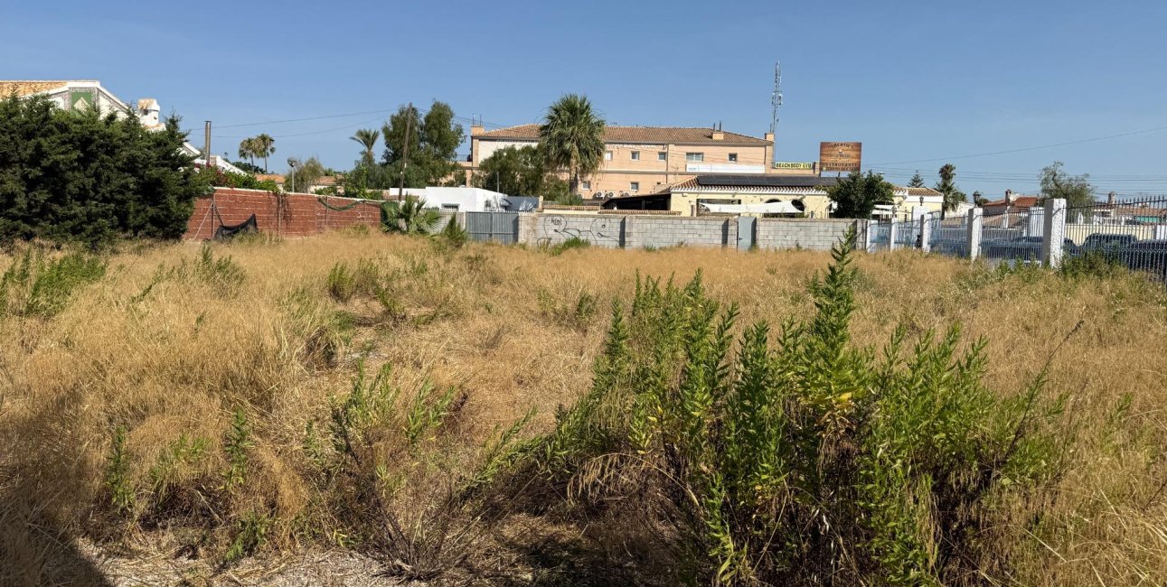 Resale - Plot / Land -
Orihuela Costa - La Regia