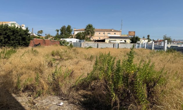 Resale - Plot / Land -
Orihuela Costa - La Regia