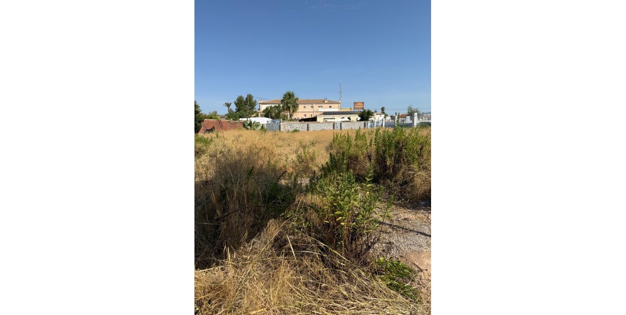 Resale - Plot / Land -
Orihuela Costa - La Regia