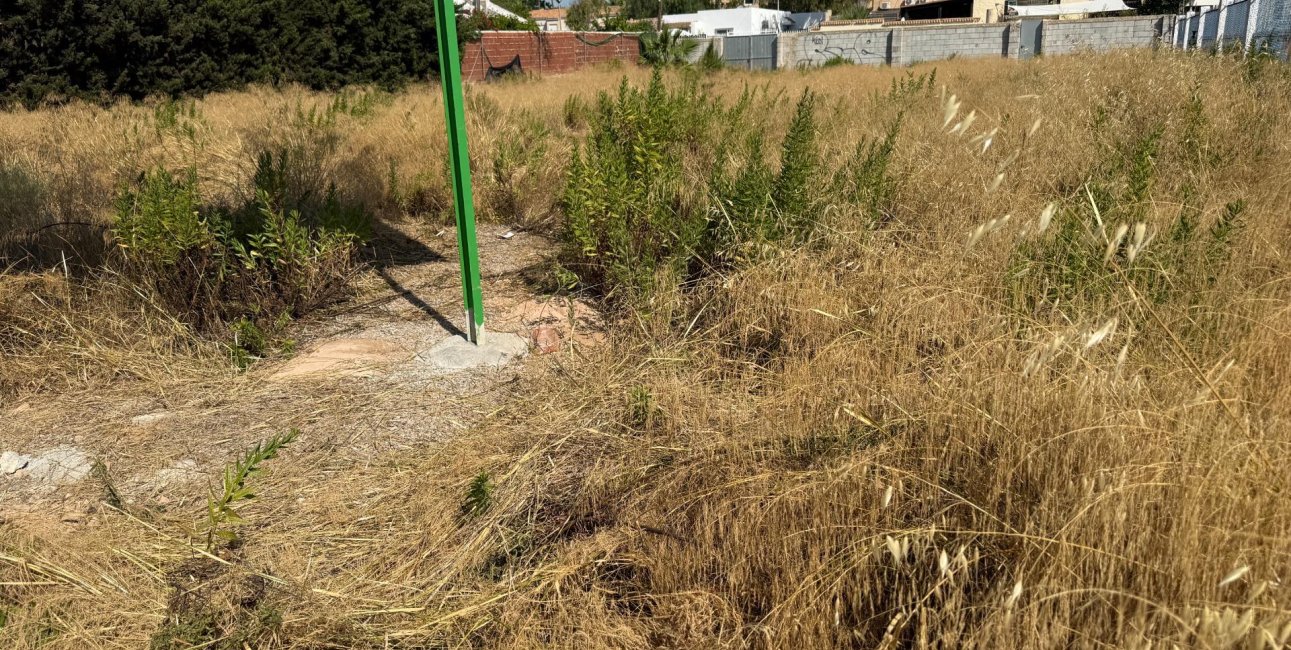 Resale - Plot / Land -
Orihuela Costa - La Regia
