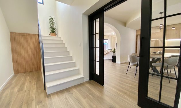 Resale - Villa -
Orihuela Costa - Cabo Roig