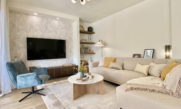 Resale - Villa -
Orihuela Costa - Cabo Roig