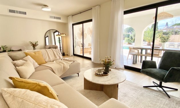 Resale - Villa -
Orihuela Costa - Cabo Roig