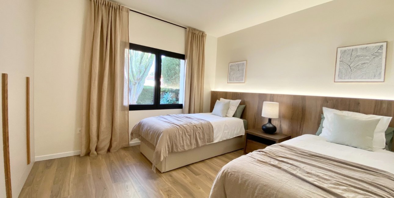 Resale - Villa -
Orihuela Costa - Cabo Roig