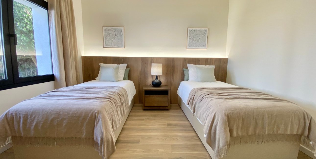 Resale - Villa -
Orihuela Costa - Cabo Roig