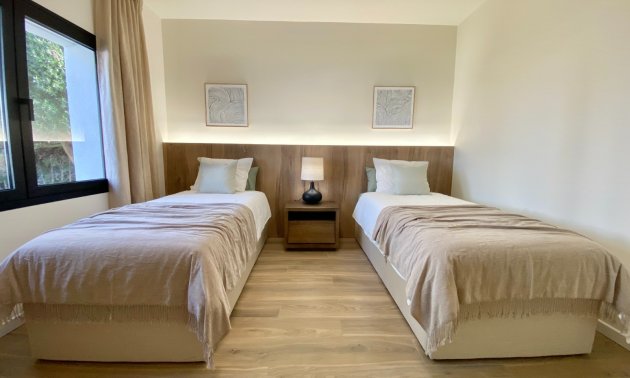 Resale - Villa -
Orihuela Costa - Cabo Roig