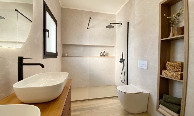 Resale - Villa -
Orihuela Costa - Cabo Roig