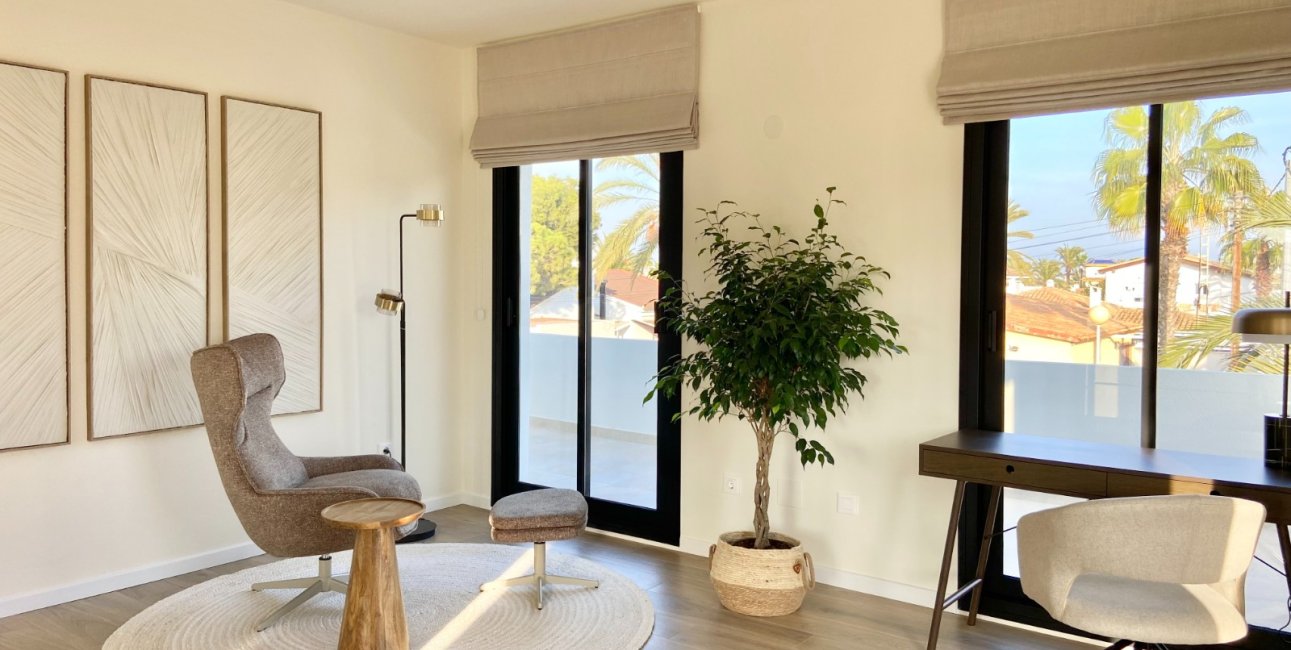 Resale - Villa -
Orihuela Costa - Cabo Roig