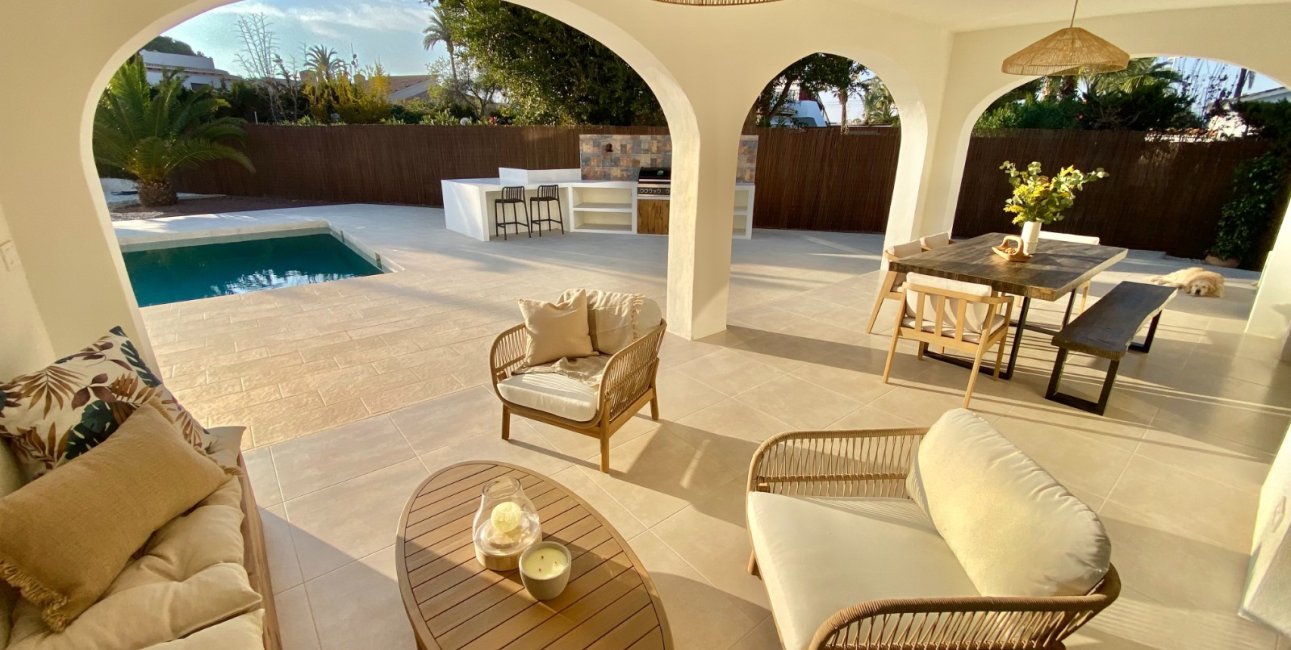 Resale - Villa -
Orihuela Costa - Cabo Roig