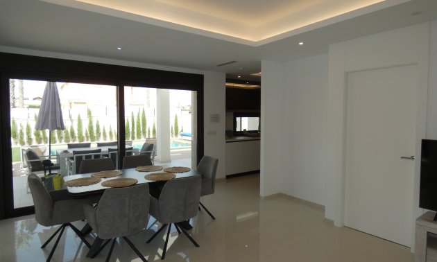 Resale - Villa -
Ciudad Quesada - Doña Pepa