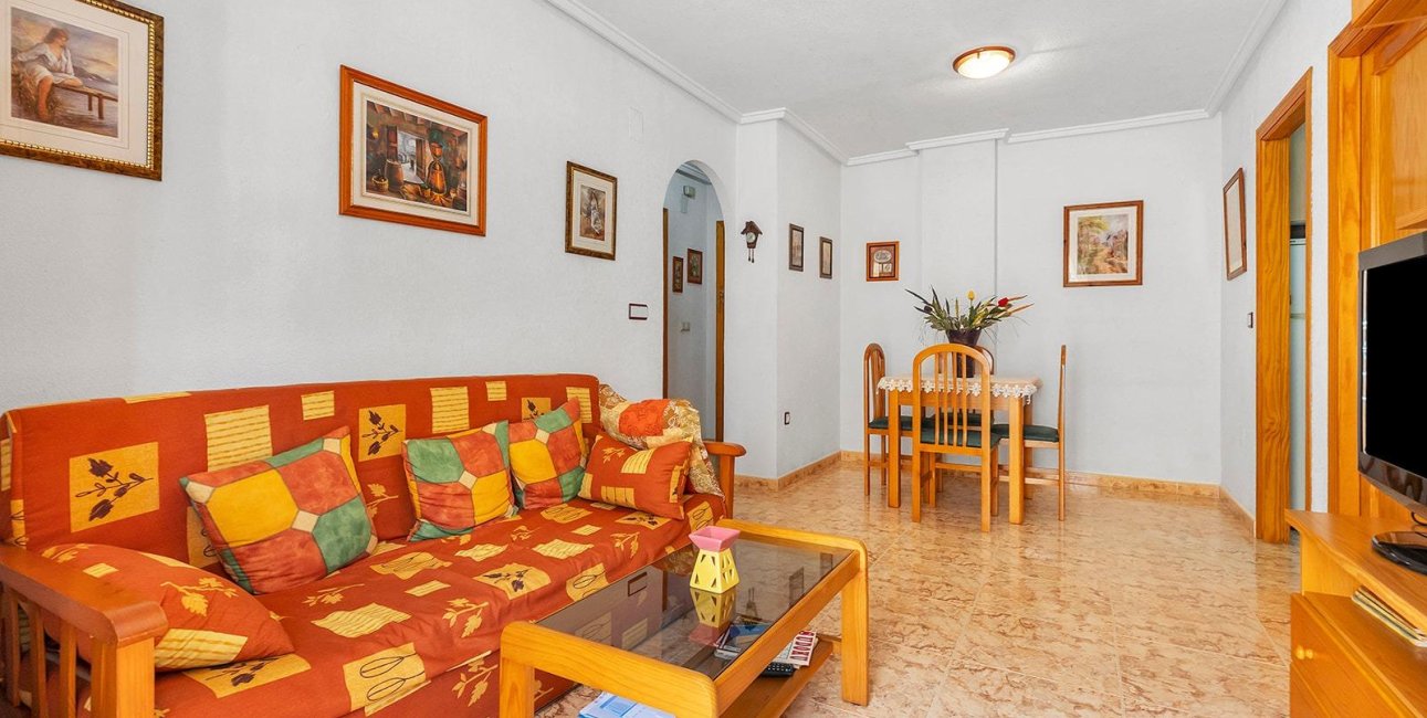 Resale - Apartment / flat -
Torrevieja - Playa del Cura