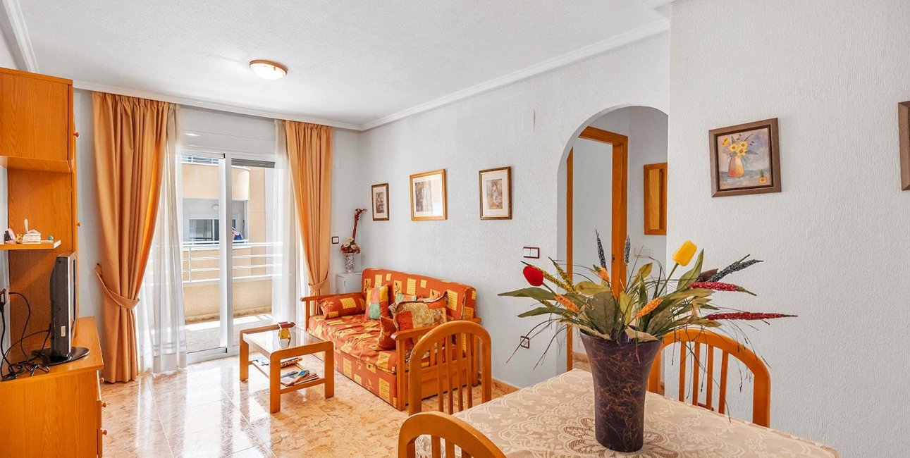 Resale - Apartment / flat -
Torrevieja - Playa del Cura