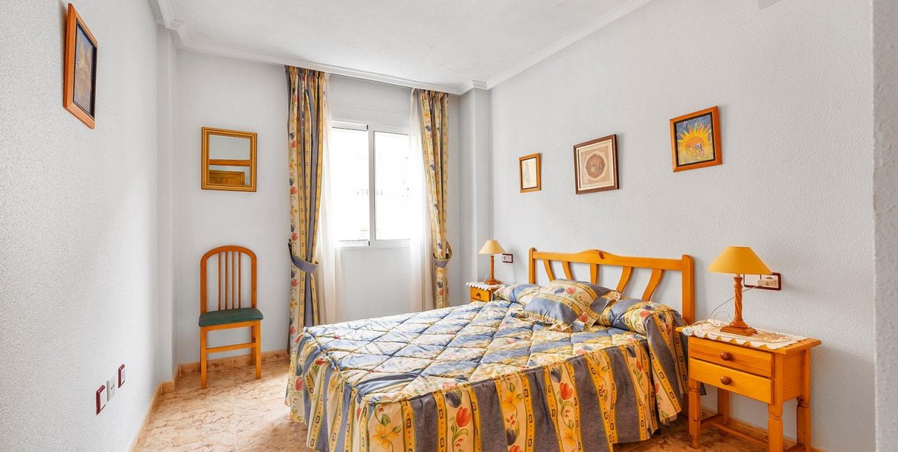 Resale - Apartment / flat -
Torrevieja - Playa del Cura