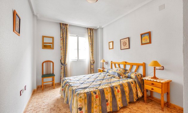 Resale - Apartment / flat -
Torrevieja - Playa del Cura