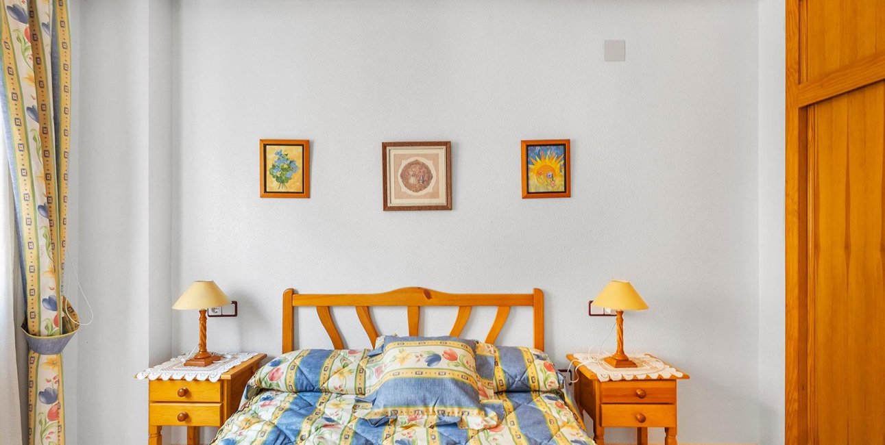 Resale - Apartment / flat -
Torrevieja - Playa del Cura