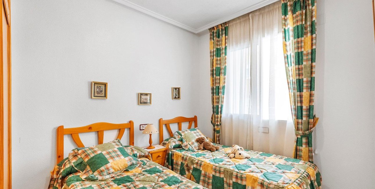 Resale - Apartment / flat -
Torrevieja - Playa del Cura
