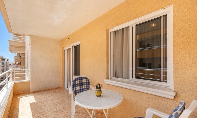 Resale - Apartment / flat -
Torrevieja - Playa del Cura