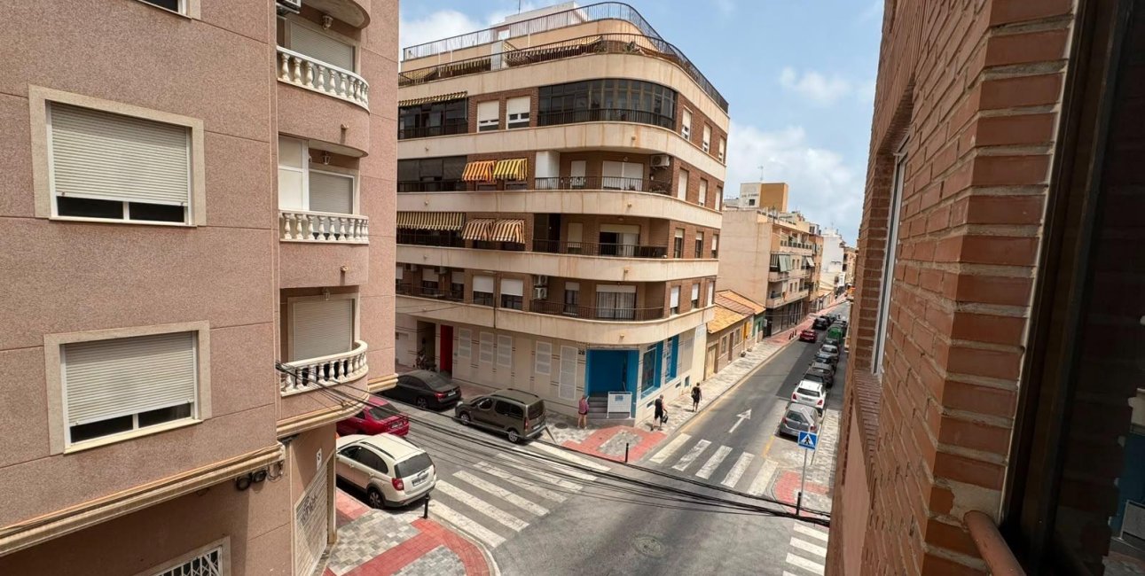 Rynek wtórny - Kawalerka -
Torrevieja - Centro