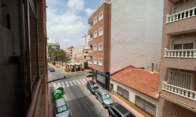 Rynek wtórny - Kawalerka -
Torrevieja - Centro
