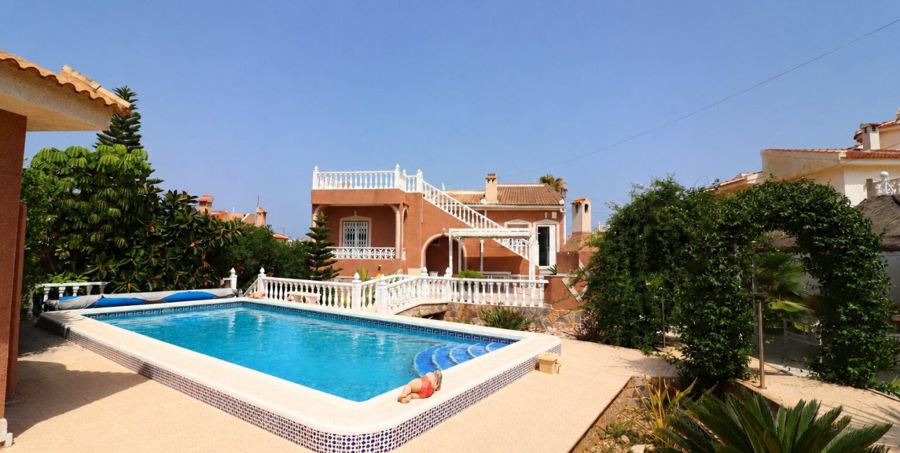 Resale - Villa -
Ciudad Quesada - La Fiesta