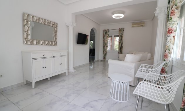 Resale - Villa -
Ciudad Quesada - La Fiesta