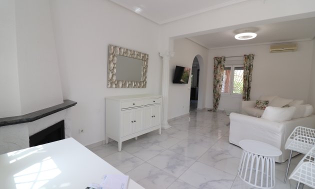 Resale - Villa -
Ciudad Quesada - La Fiesta