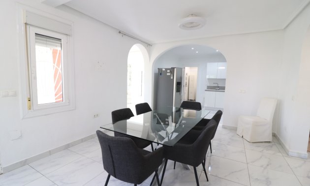 Resale - Villa -
Ciudad Quesada - La Fiesta
