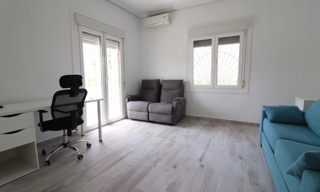 Resale - Villa -
Ciudad Quesada - La Fiesta
