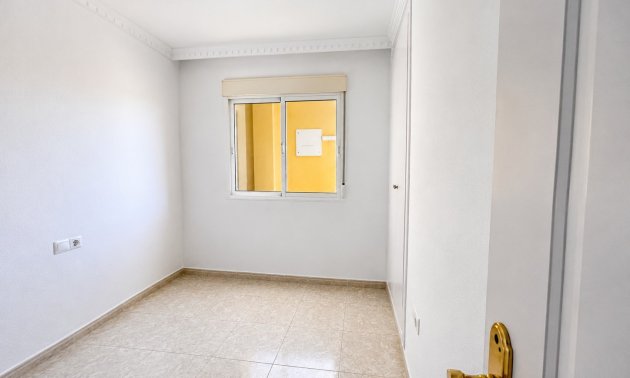Resale - Apartment / flat -
Algorfa - Algorfa - Village