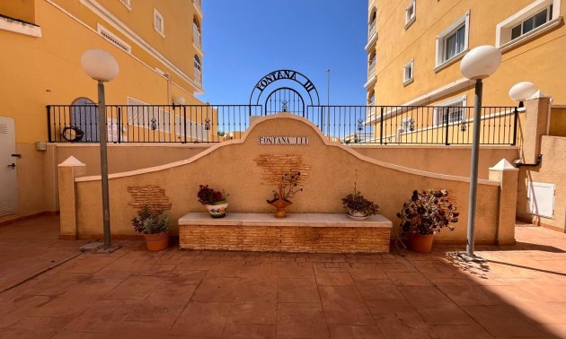 Resale - Apartment / flat -
Algorfa - Algorfa - Village