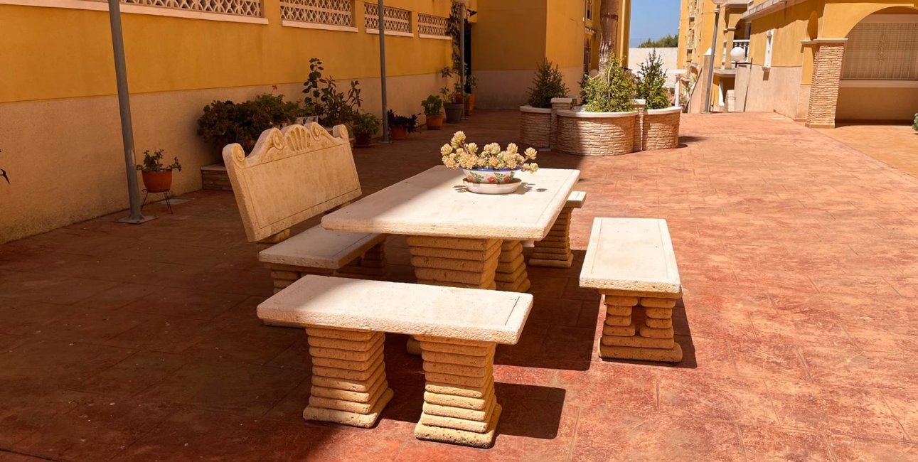 Resale - Apartment / flat -
Algorfa - Algorfa - Village