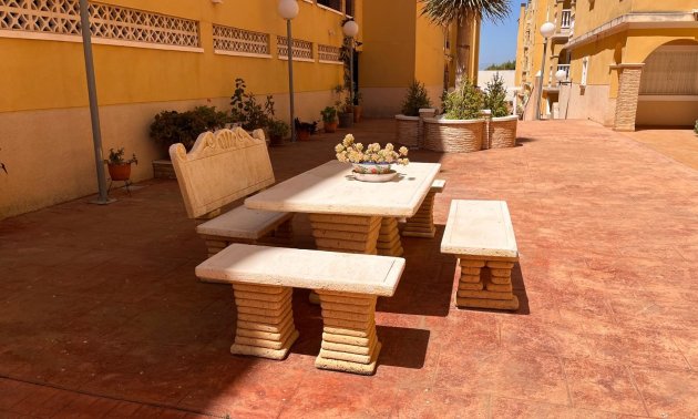 Resale - Apartment / flat -
Algorfa - Algorfa - Village