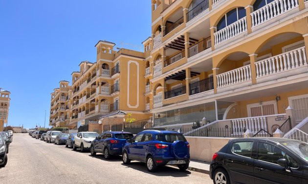 Resale - Apartment / flat -
Algorfa - Algorfa - Village