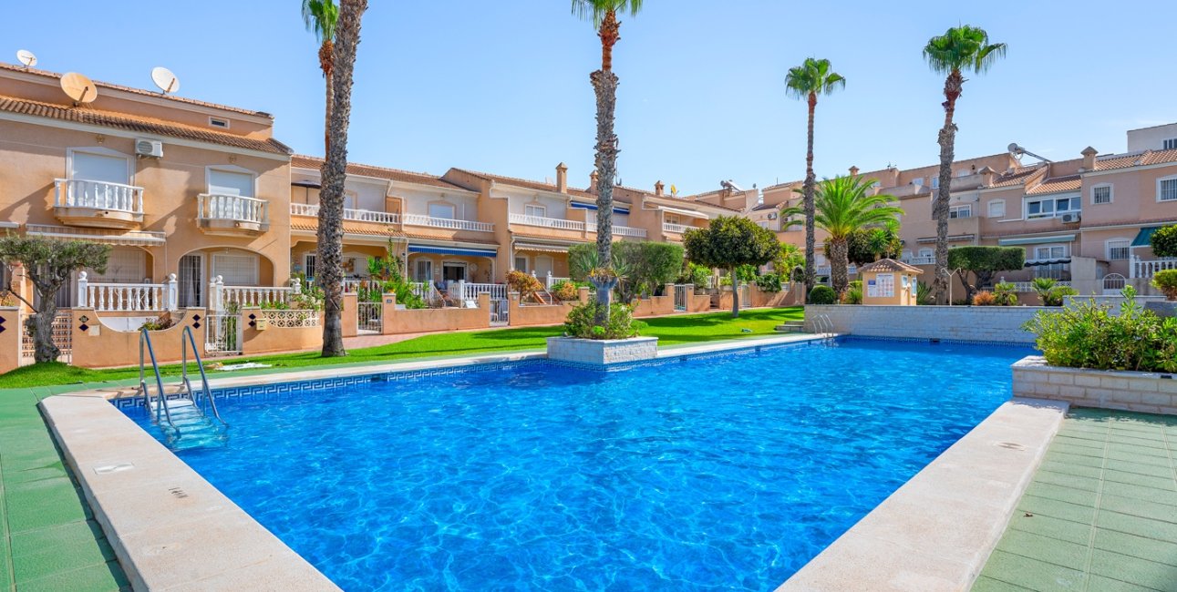 Resale - Bungalow -
Ciudad Quesada - Doña Pepa