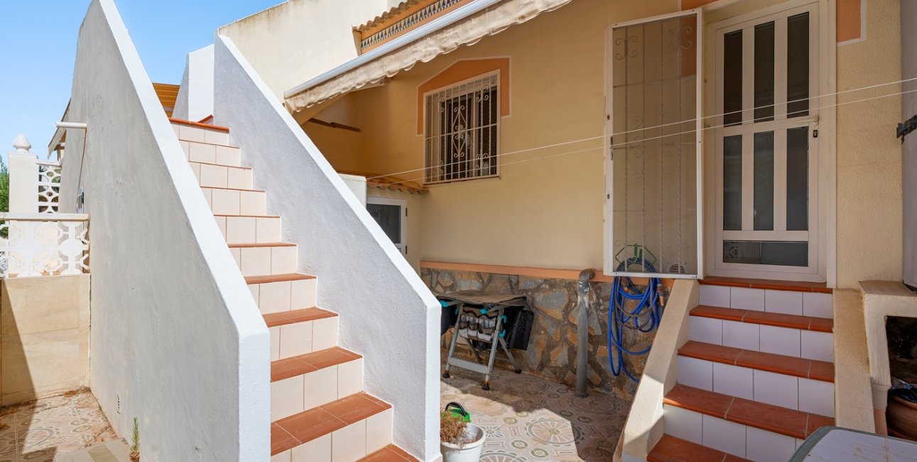 Resale - Bungalow -
Ciudad Quesada - Doña Pepa