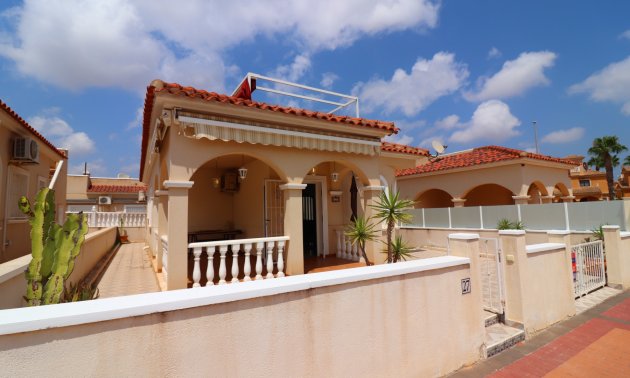 Resale - Villa -
Algorfa - Lo Crispin
