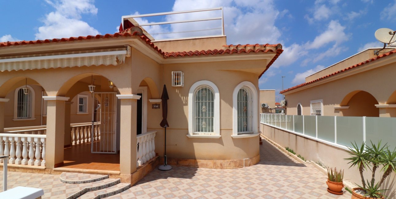 Resale - Villa -
Algorfa - Lo Crispin