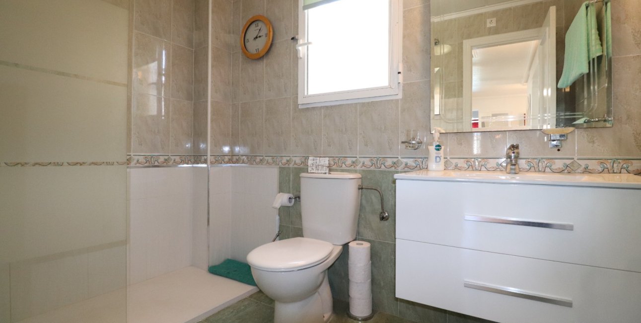 Resale - Villa -
Algorfa - Montebello