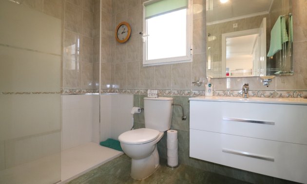 Resale - Villa -
Algorfa - Montebello