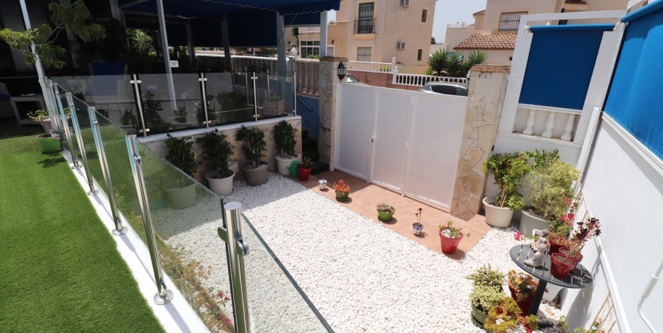 Resale - Villa -
Algorfa - Montebello