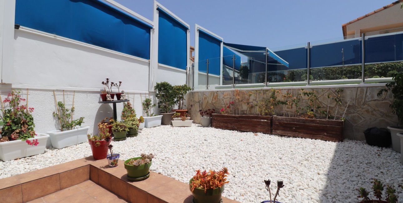 Resale - Villa -
Algorfa - Montebello