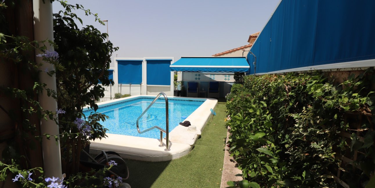 Resale - Villa -
Algorfa - Montebello
