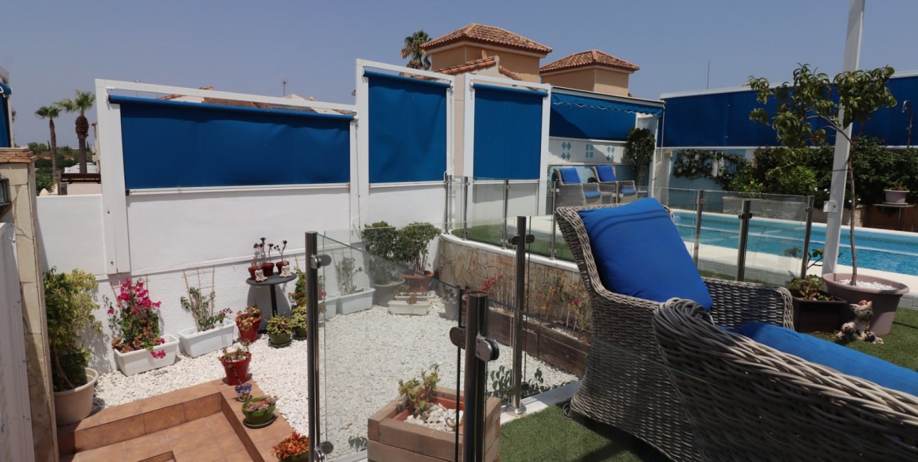 Resale - Villa -
Algorfa - Montebello