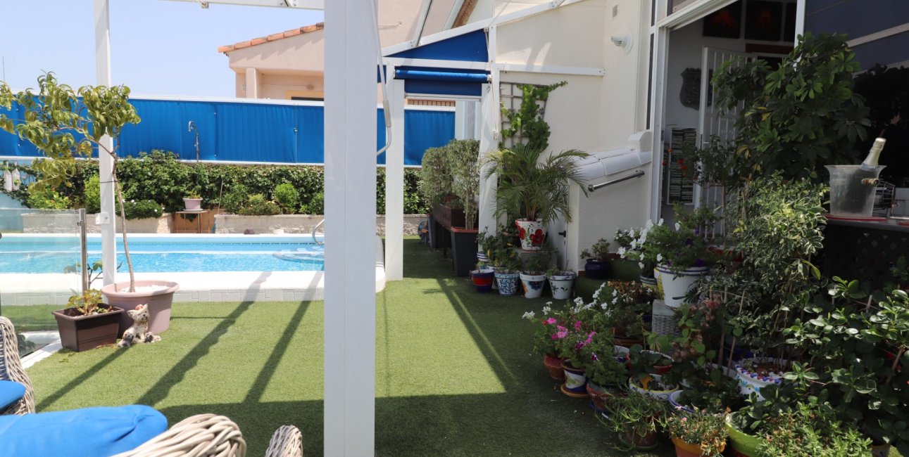 Resale - Villa -
Algorfa - Montebello
