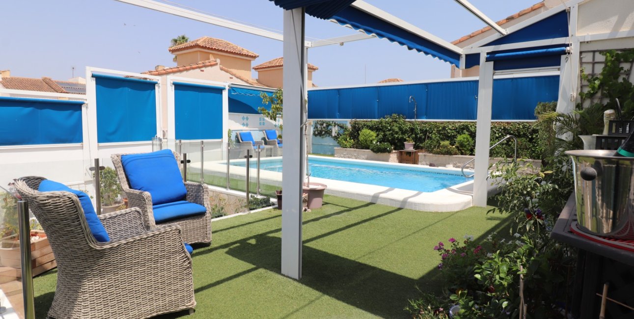Resale - Villa -
Algorfa - Montebello