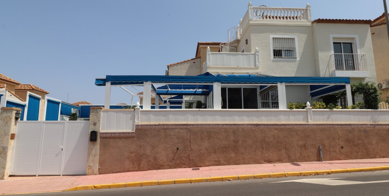 Resale - Villa -
Algorfa - Montebello