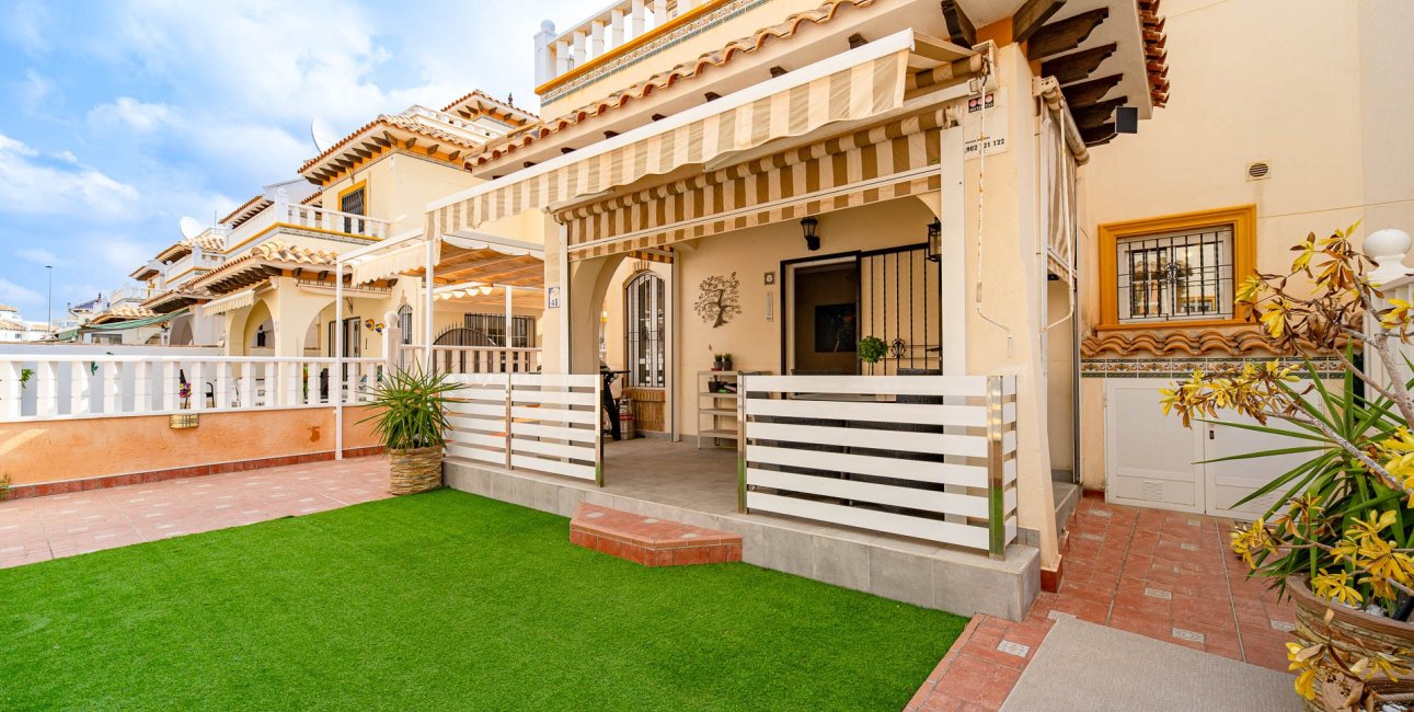 Resale - Townhouse -
Orihuela Costa - Lomas de Cabo Roig